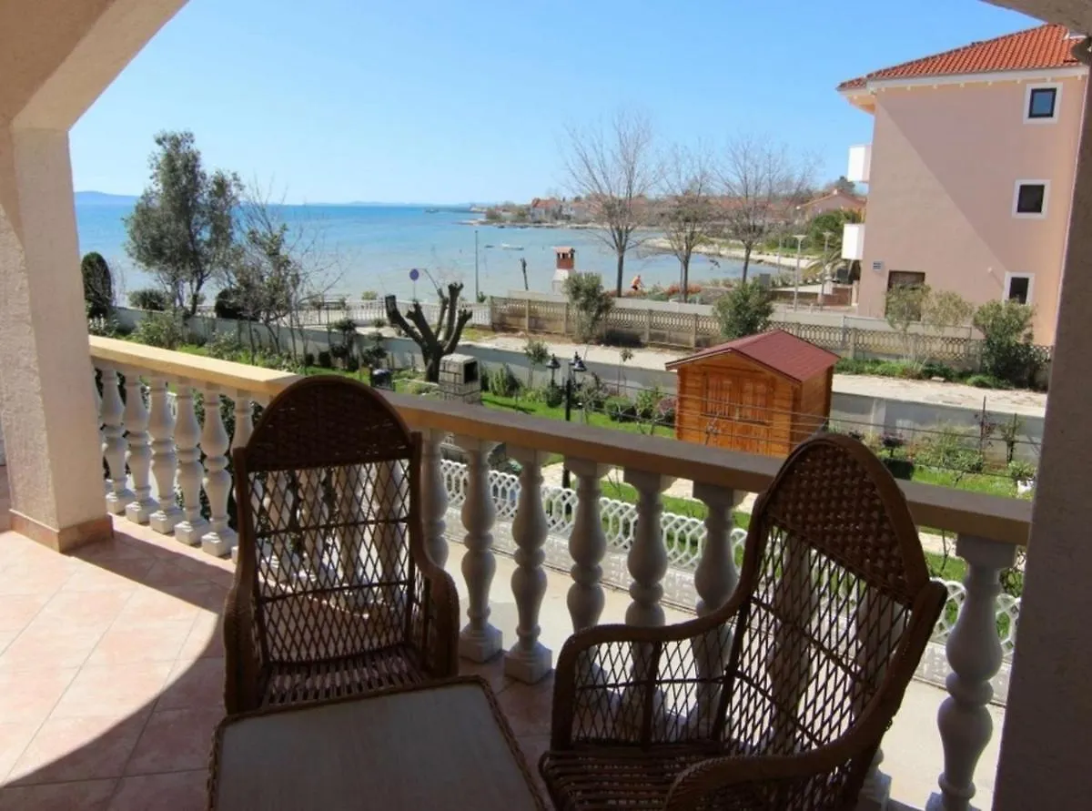 Apartments By The Sea Privlaka, Zadar - 22380 Kroatien